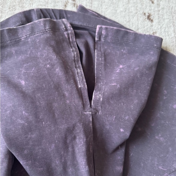 PINK Victoria's Secret Flared Yoga Pants in Brown / Tan and Purple - Picture 5 of 16